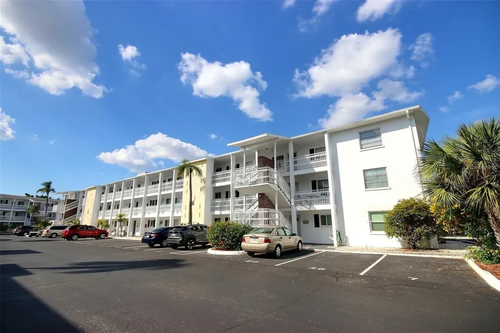 1631 Leisure Drive Bradenton FL 34207