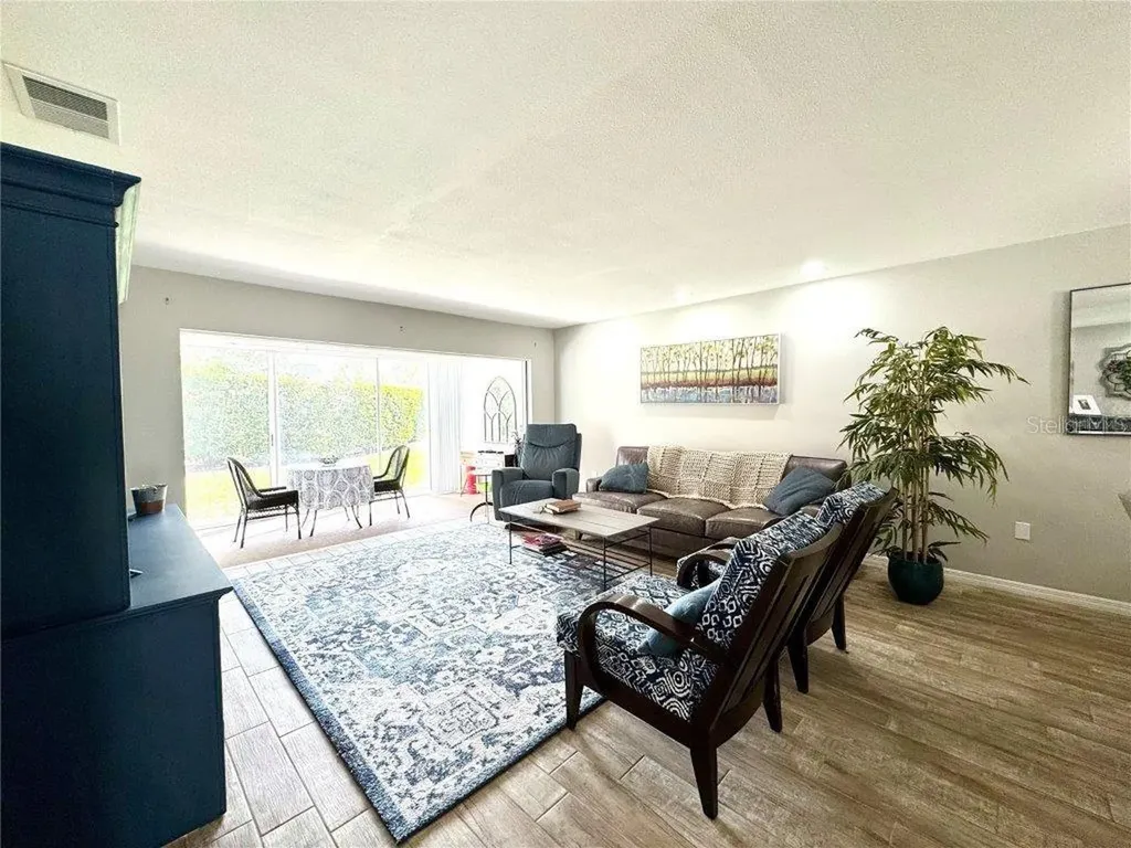 3148 Ringwood Meadow Sarasota FL 34235