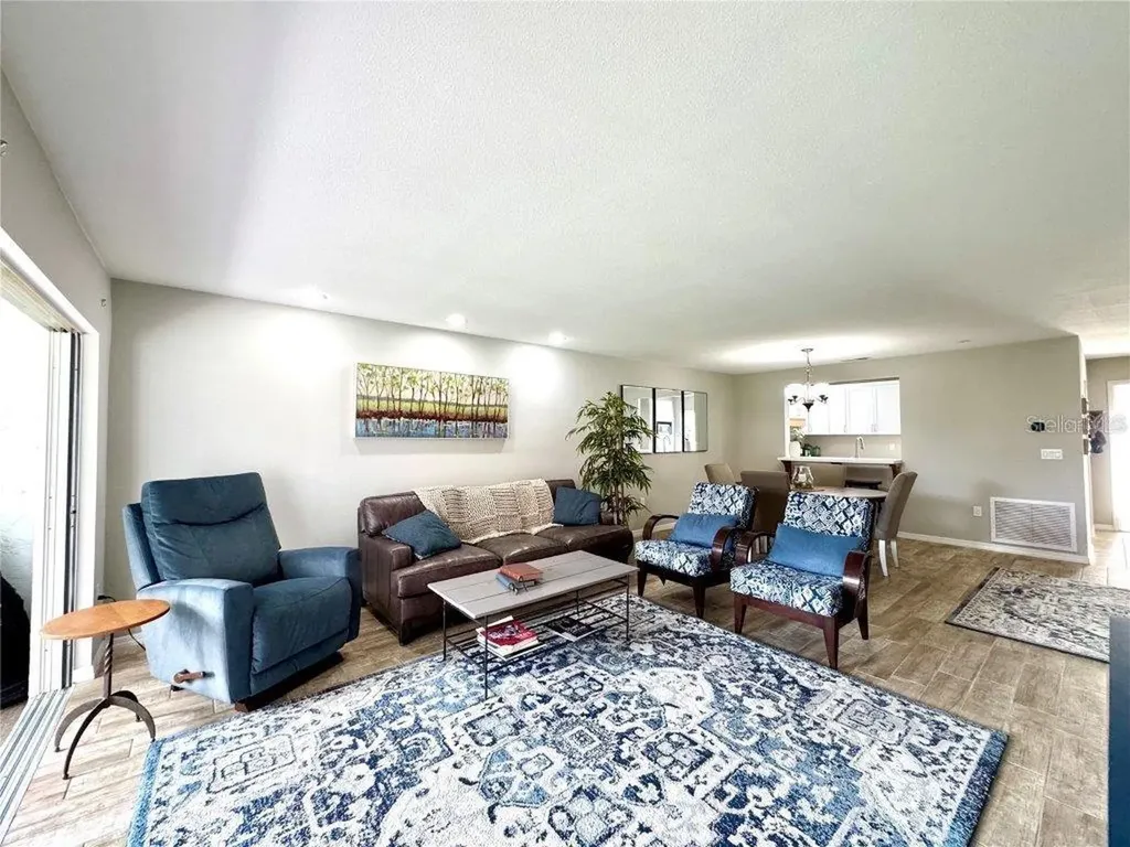 3148 Ringwood Meadow Sarasota FL 34235