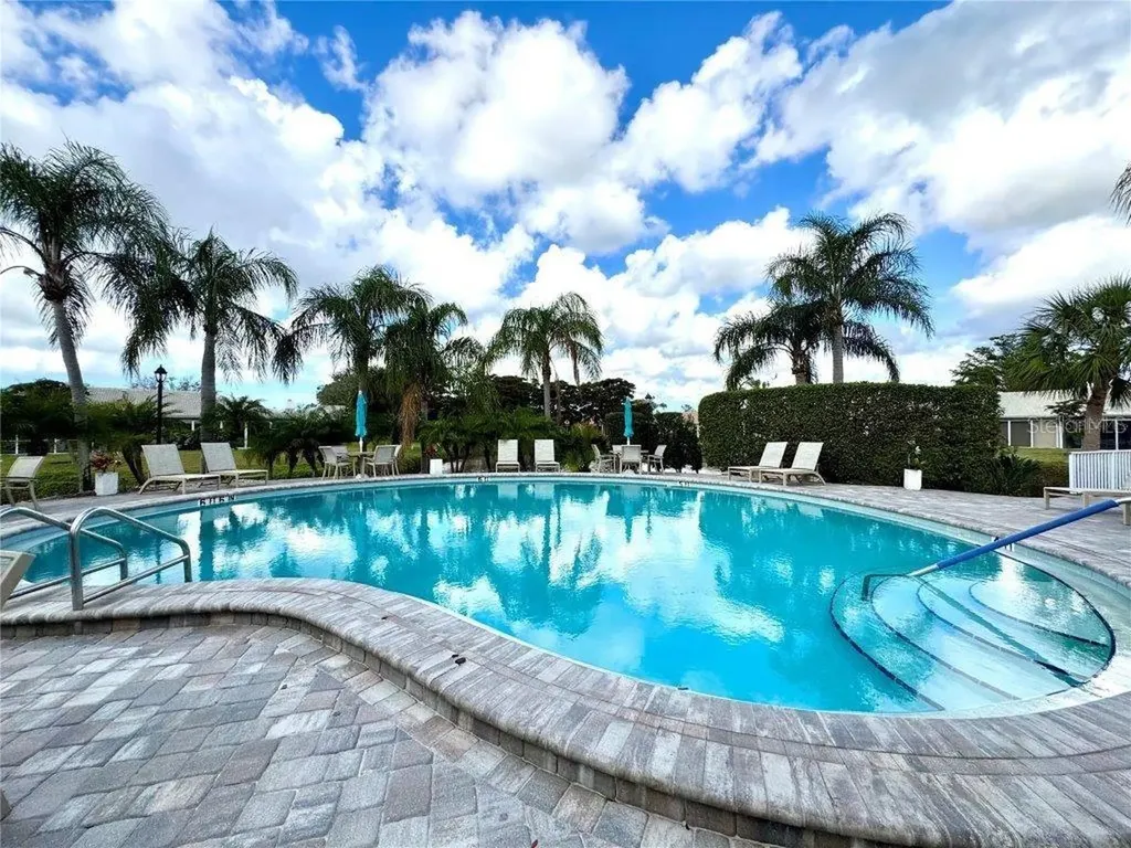 3148 Ringwood Meadow Sarasota FL 34235