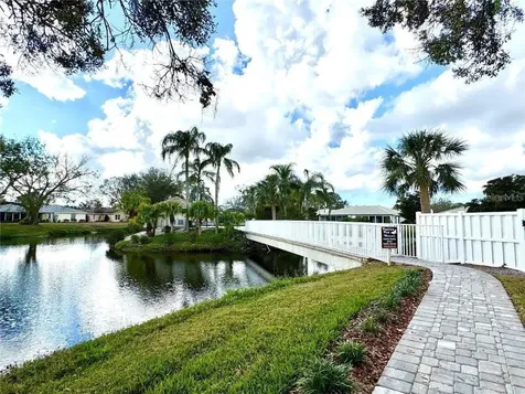 3148 Ringwood Meadow Sarasota FL 34235