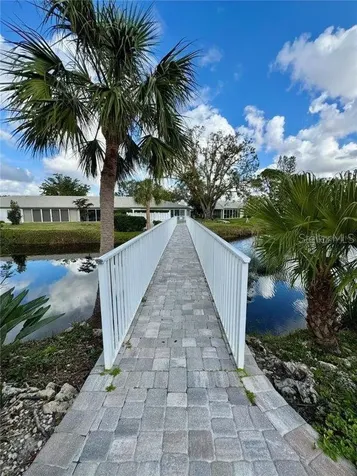 3148 Ringwood Meadow Sarasota FL 34235