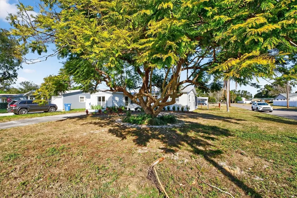5701 14th Avenue N St Petersburg FL 33710