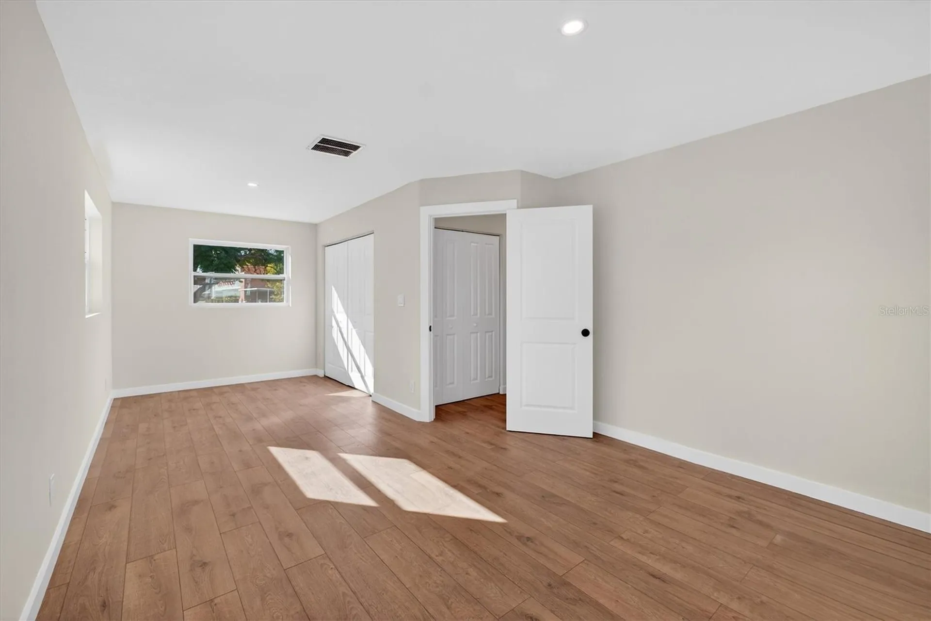5701 14th Avenue N St Petersburg FL 33710