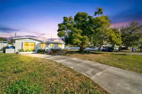 5701 14th Avenue N St Petersburg FL 33710