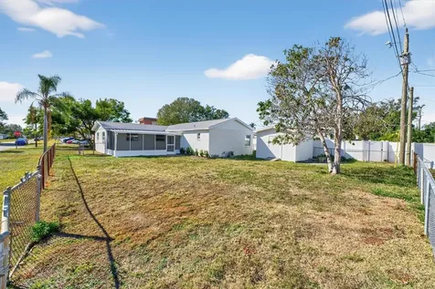 5701 14th Avenue N St Petersburg FL 33710