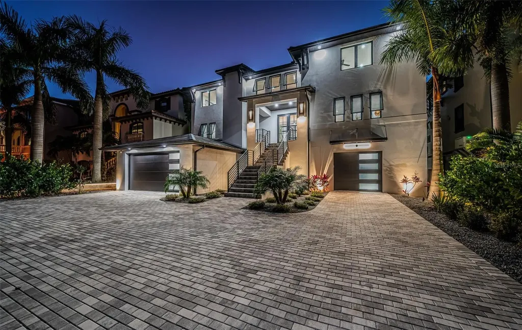 218 Sydney Lane Redington Shores FL 33708