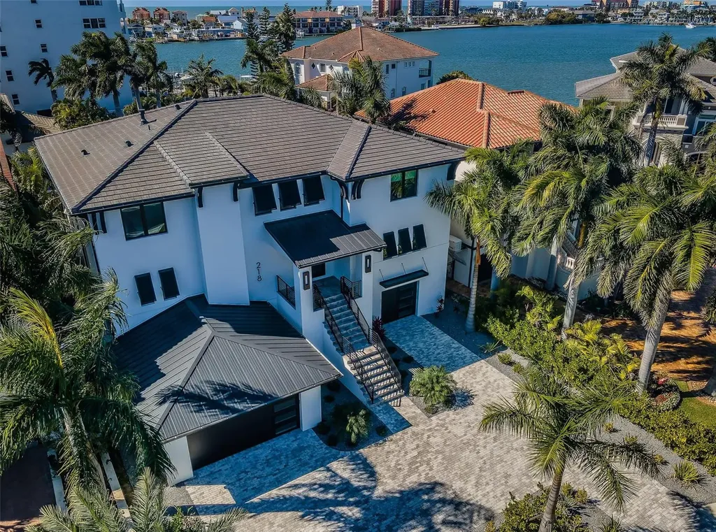 218 Sydney Lane Redington Shores FL 33708