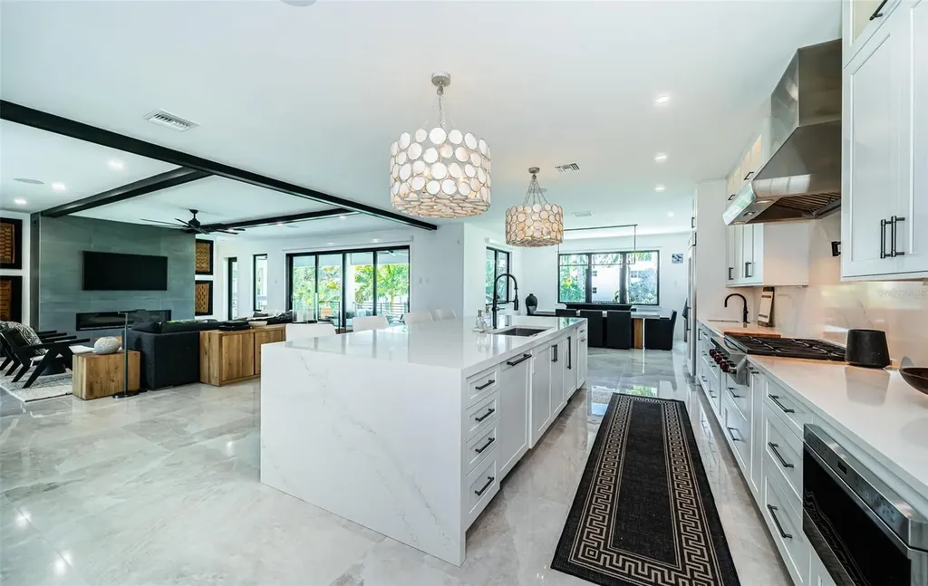218 Sydney Lane Redington Shores FL 33708