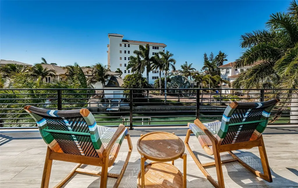218 Sydney Lane Redington Shores FL 33708
