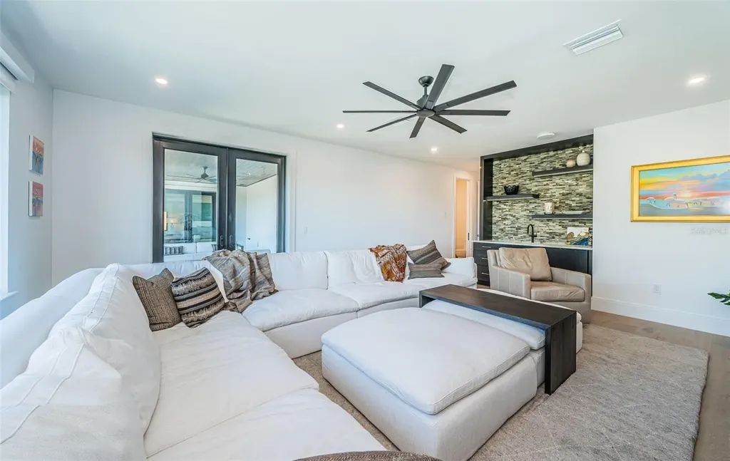 218 Sydney Lane Redington Shores FL 33708