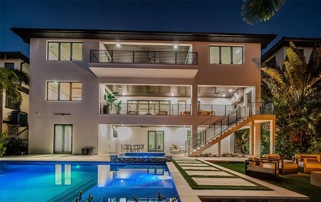218 Sydney Lane Redington Shores FL 33708