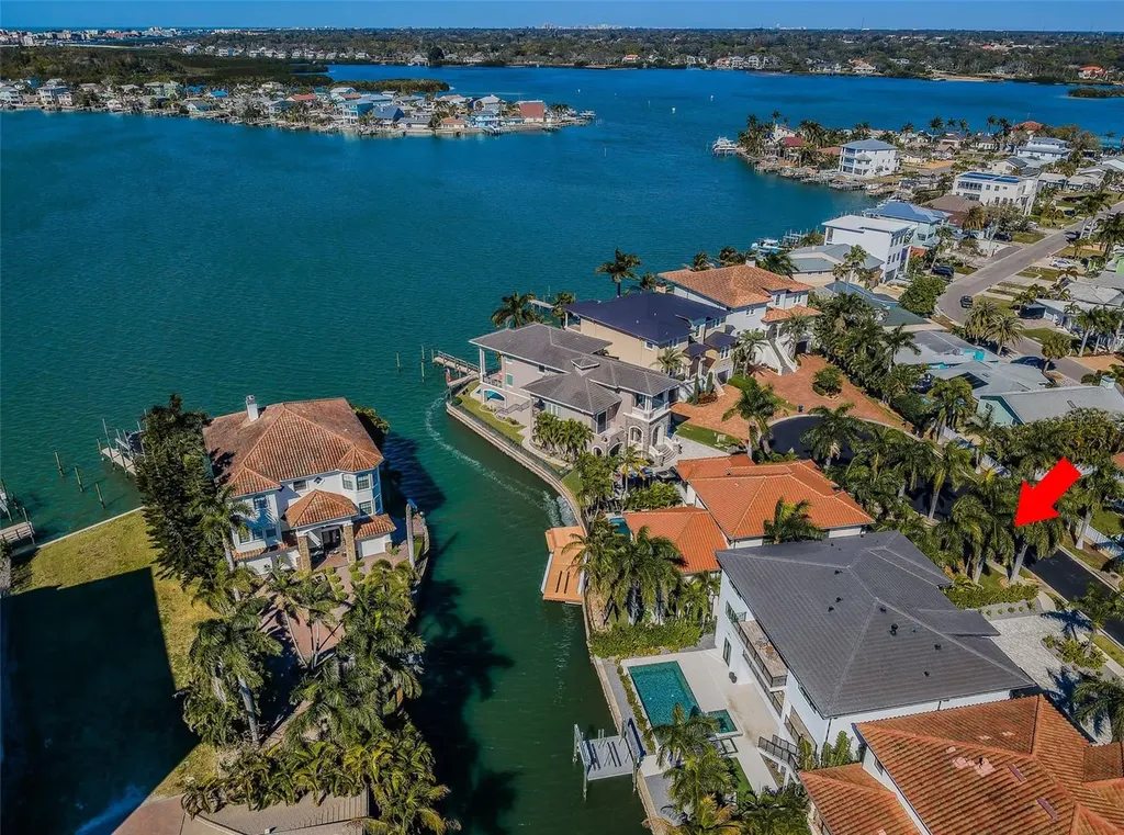 218 Sydney Lane Redington Shores FL 33708