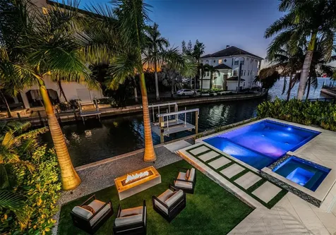218 Sydney Lane Redington Shores FL 33708