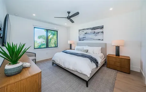 218 Sydney Lane Redington Shores FL 33708