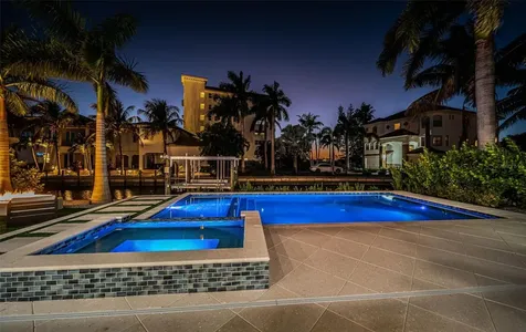 218 Sydney Lane Redington Shores FL 33708