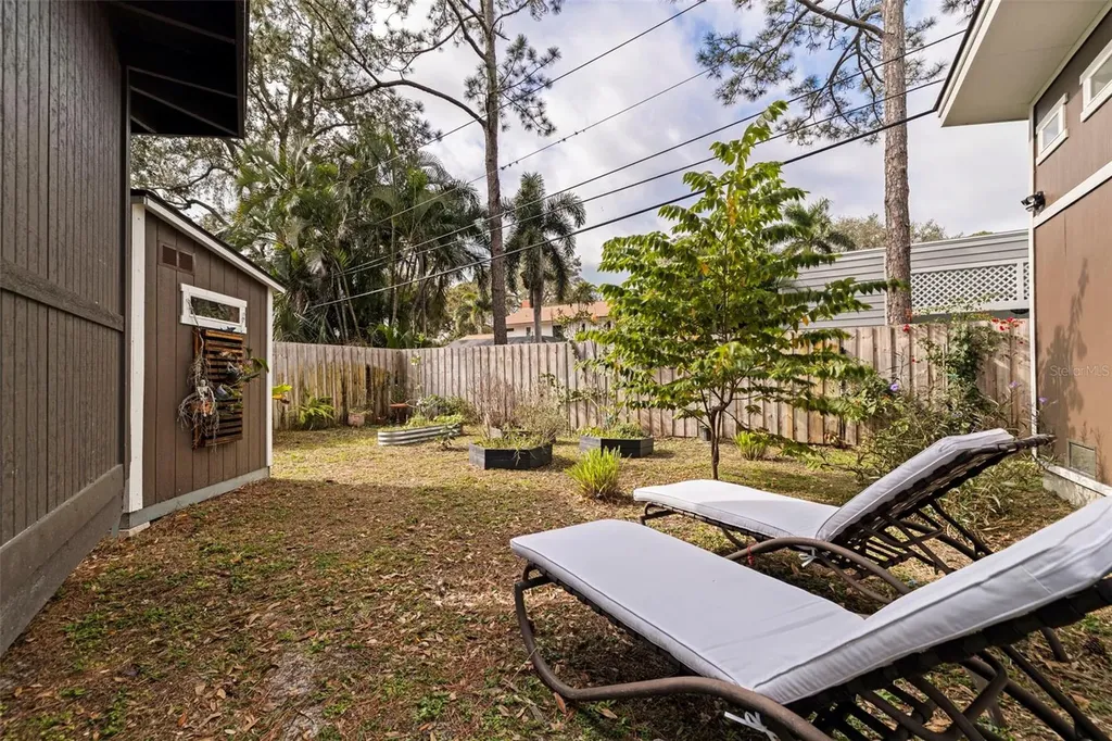 7117 Sunshine Drive S St Petersburg FL 33705