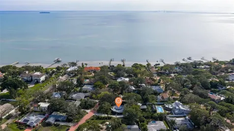 7117 Sunshine Drive S St Petersburg FL 33705