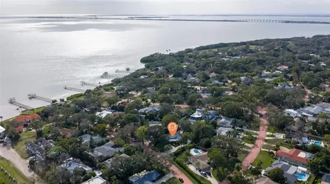 7117 Sunshine Drive S St Petersburg FL 33705