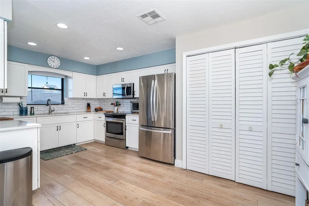 363 Oak Street Englewood FL 34223
