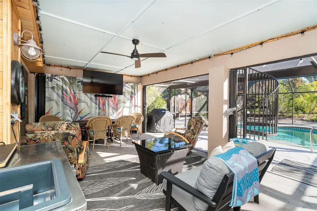 363 Oak Street Englewood FL 34223