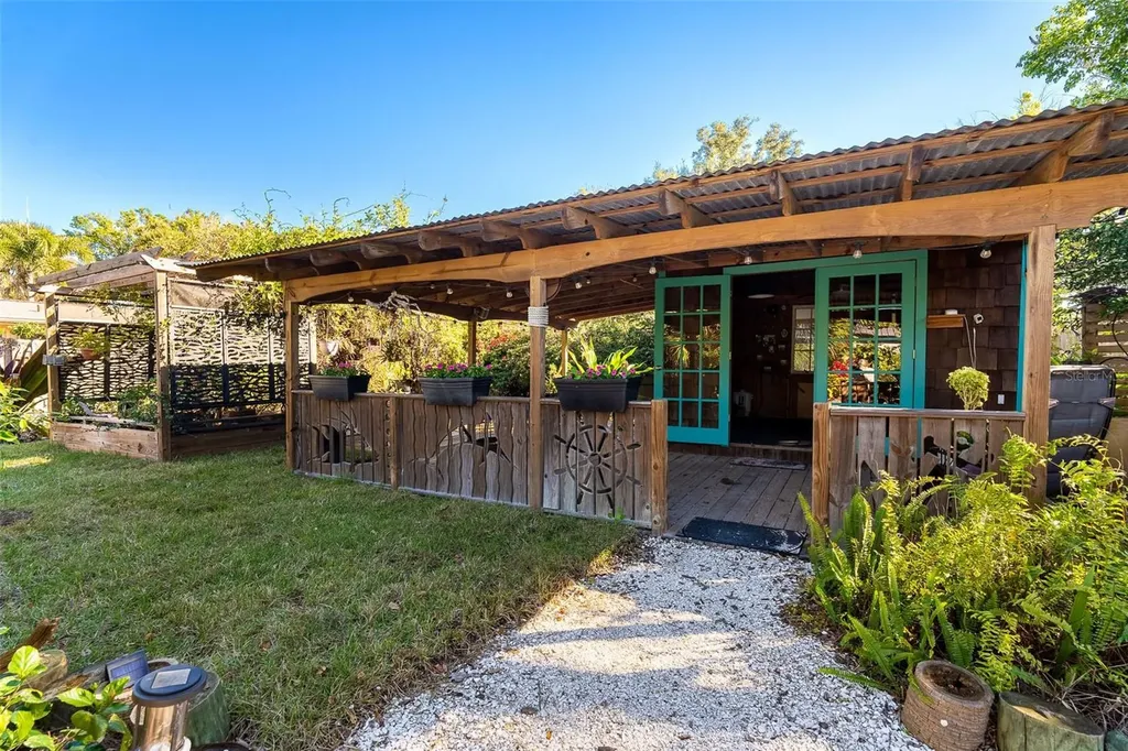 363 Oak Street Englewood FL 34223