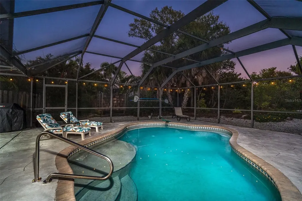363 Oak Street Englewood FL 34223