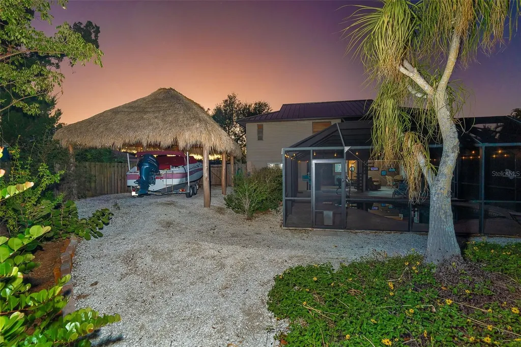 363 Oak Street Englewood FL 34223