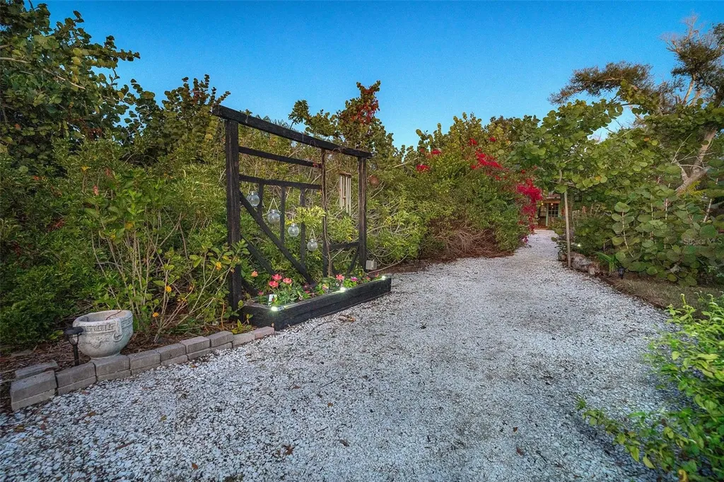 363 Oak Street Englewood FL 34223