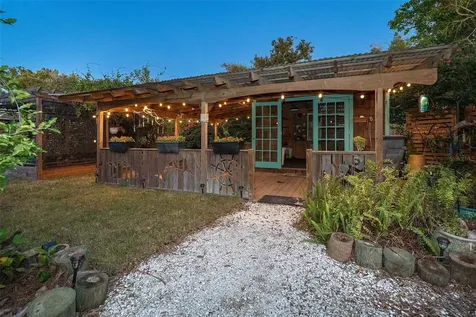 363 Oak Street Englewood FL 34223