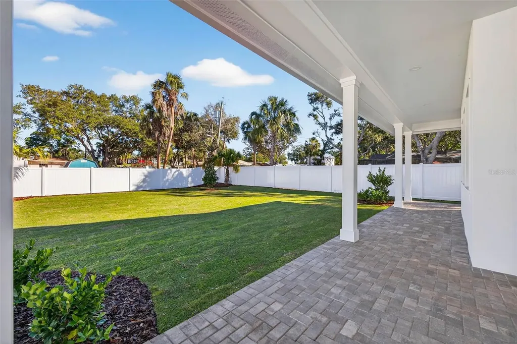 8101 Country Club Road N St Petersburg FL 33710