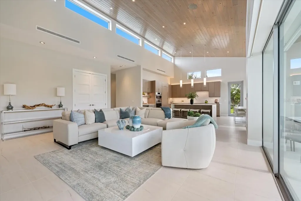 600 De Narvaez Drive Longboat Key FL 34228
