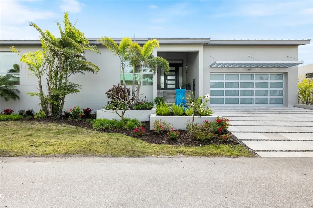 600 De Narvaez Drive Longboat Key FL 34228