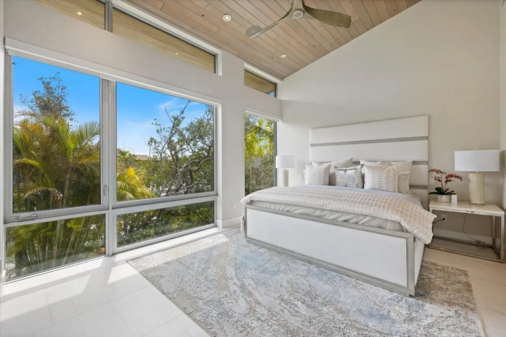 600 De Narvaez Drive Longboat Key FL 34228