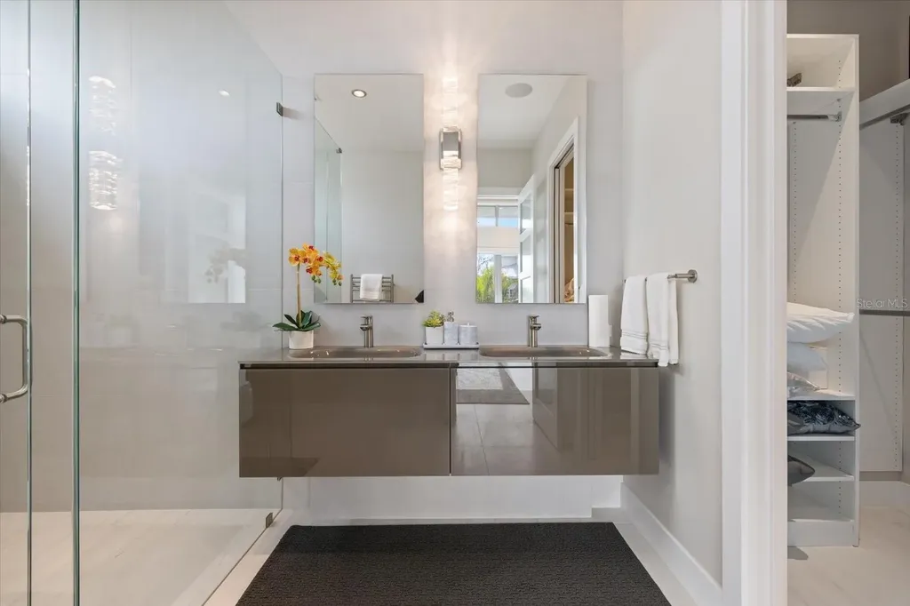 600 De Narvaez Drive Longboat Key FL 34228