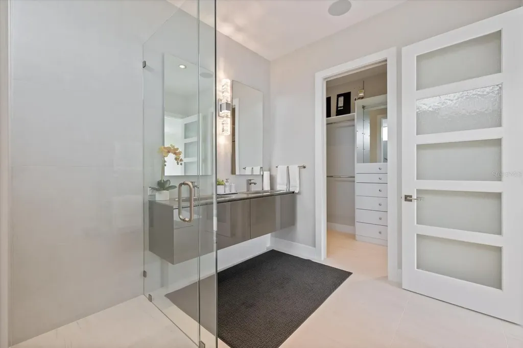 600 De Narvaez Drive Longboat Key FL 34228