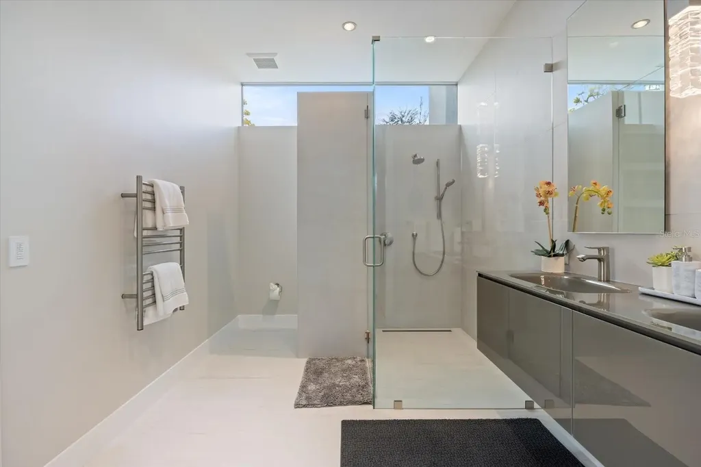 600 De Narvaez Drive Longboat Key FL 34228