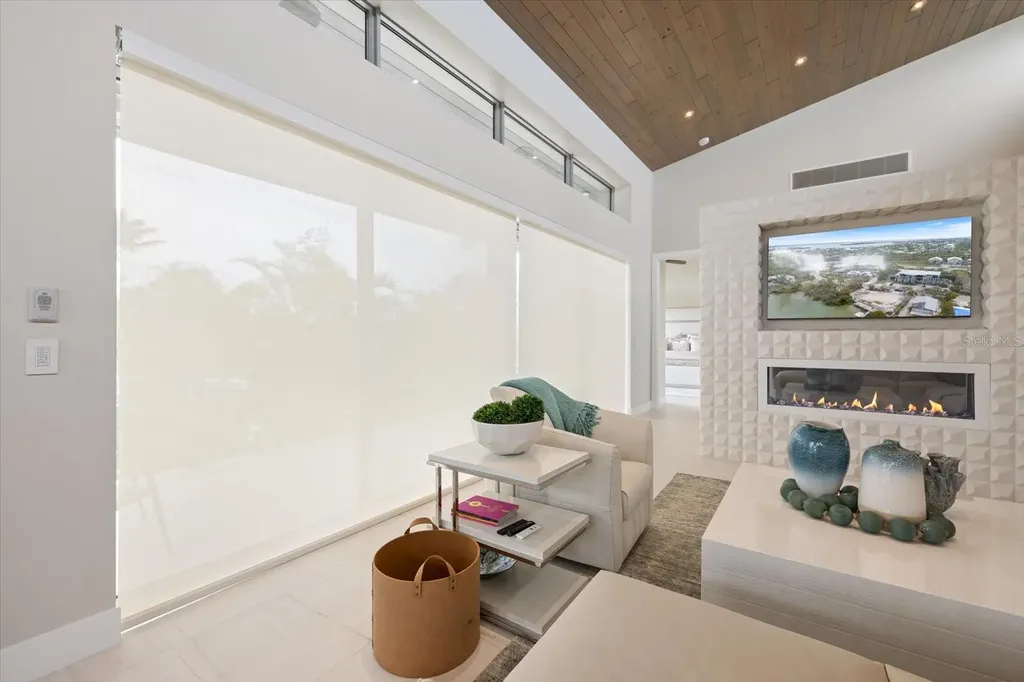 600 De Narvaez Drive Longboat Key FL 34228