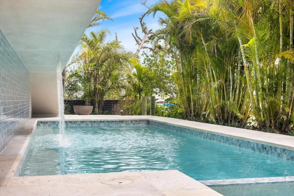 600 De Narvaez Drive Longboat Key FL 34228