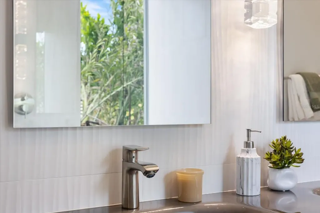 600 De Narvaez Drive Longboat Key FL 34228