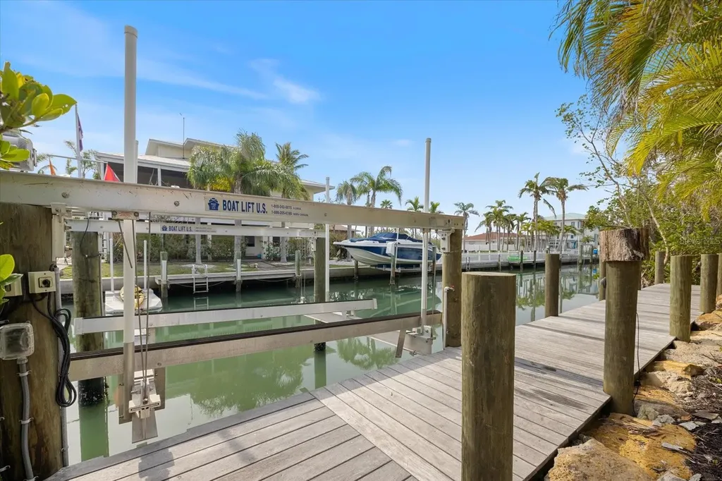 600 De Narvaez Drive Longboat Key FL 34228
