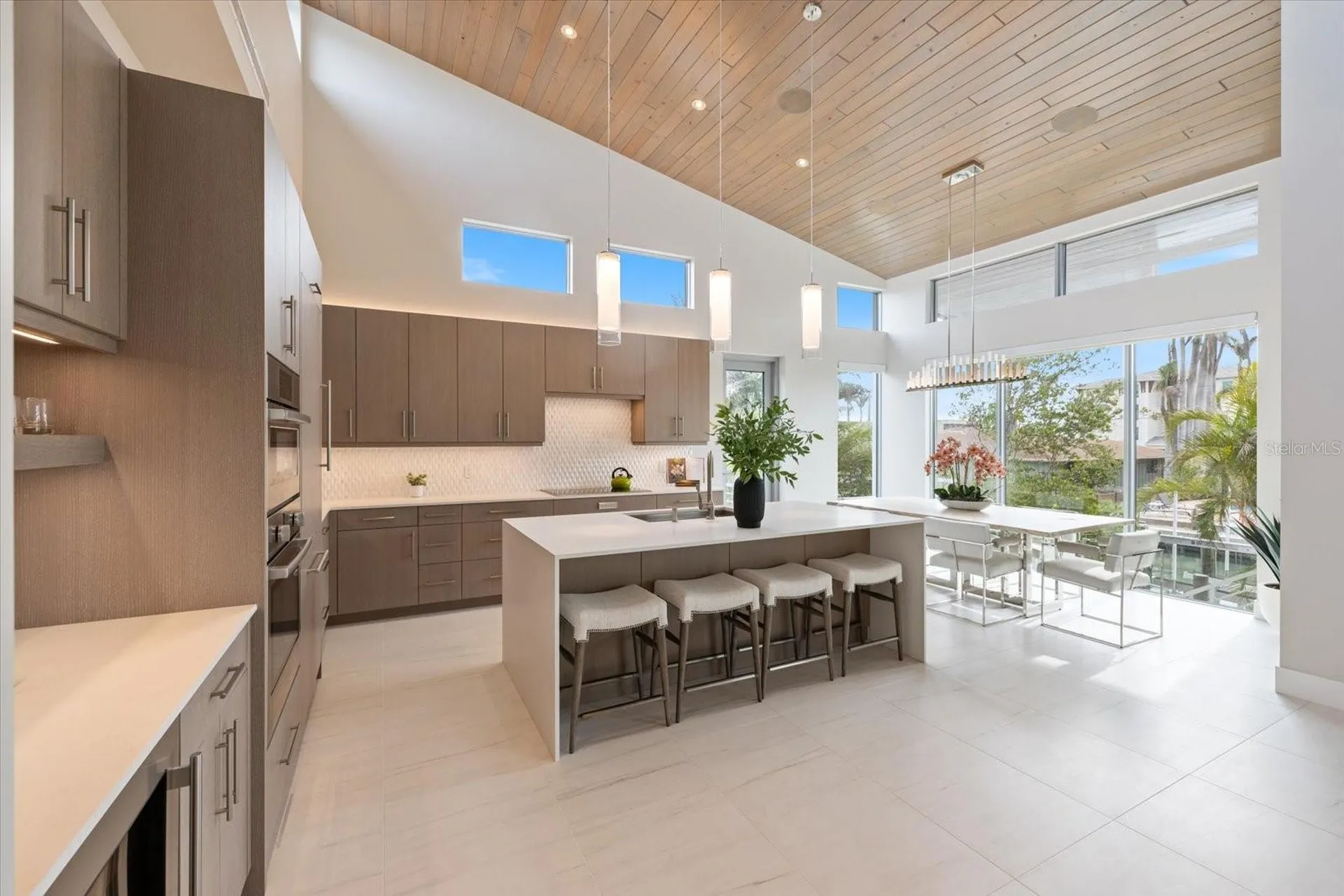 600 De Narvaez Drive Longboat Key FL 34228