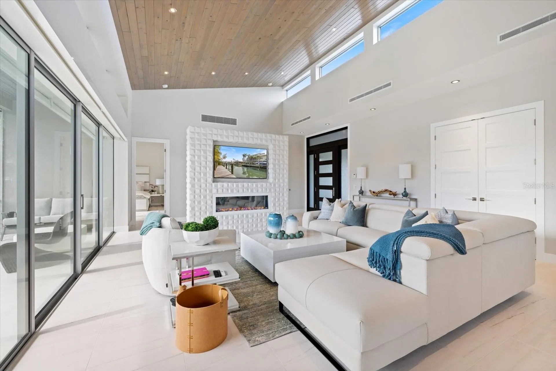 600 De Narvaez Drive Longboat Key FL 34228