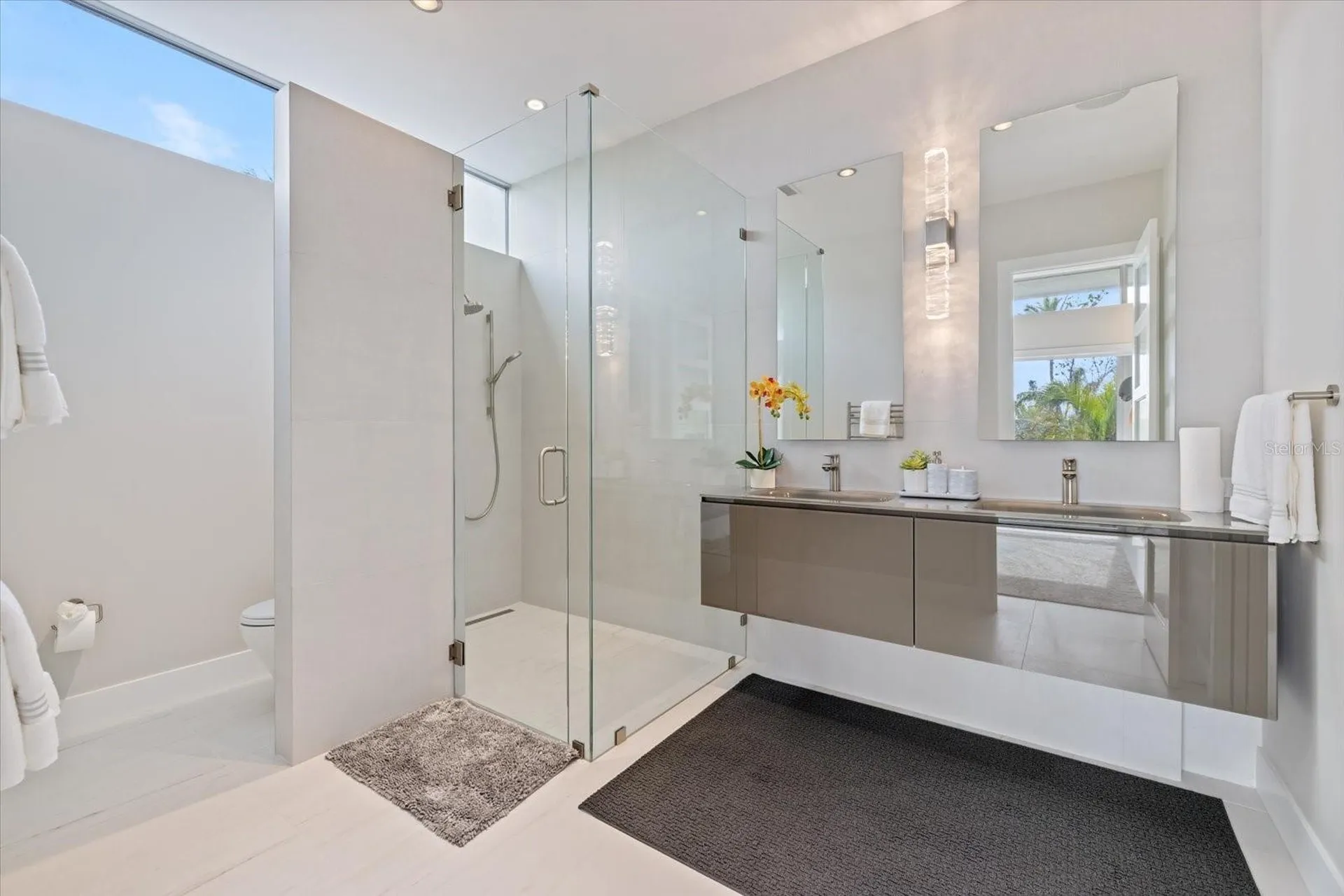 600 De Narvaez Drive Longboat Key FL 34228