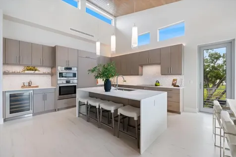 600 De Narvaez Drive Longboat Key FL 34228