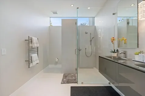 600 De Narvaez Drive Longboat Key FL 34228