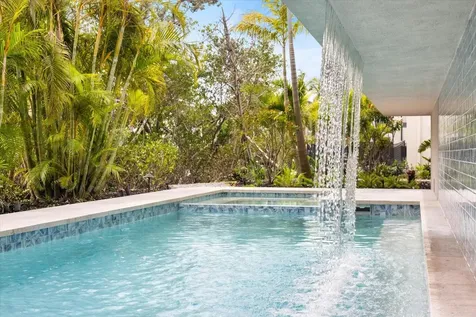 600 De Narvaez Drive Longboat Key FL 34228