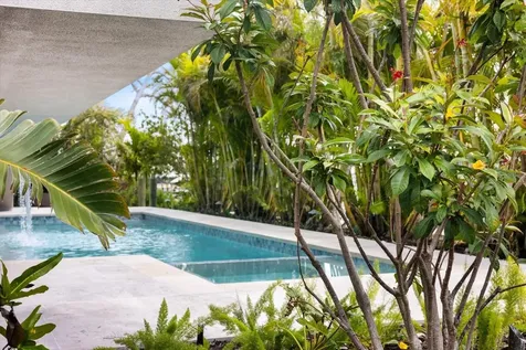 600 De Narvaez Drive Longboat Key FL 34228