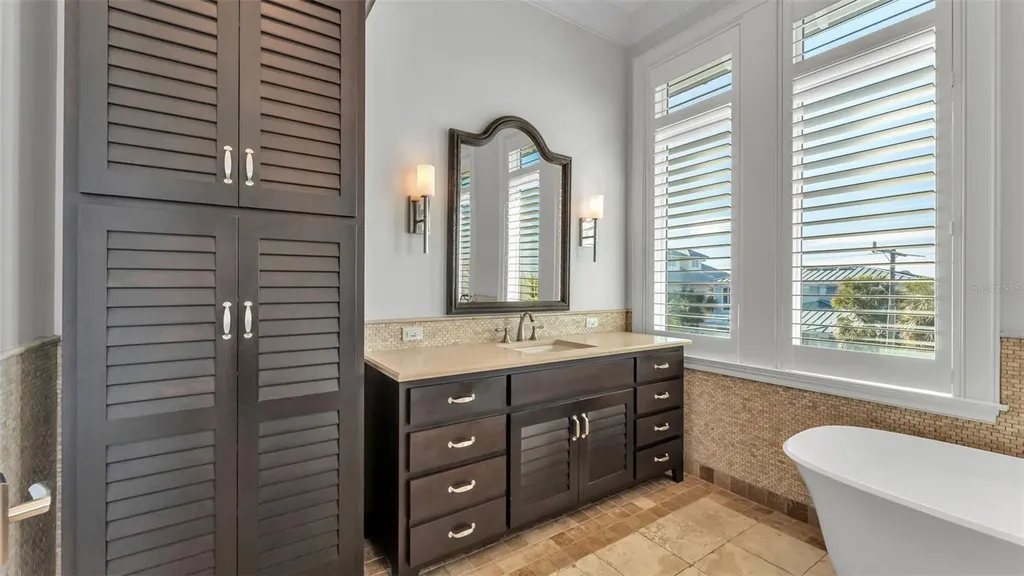 1013 Eldorado Avenue Clearwater FL 33767