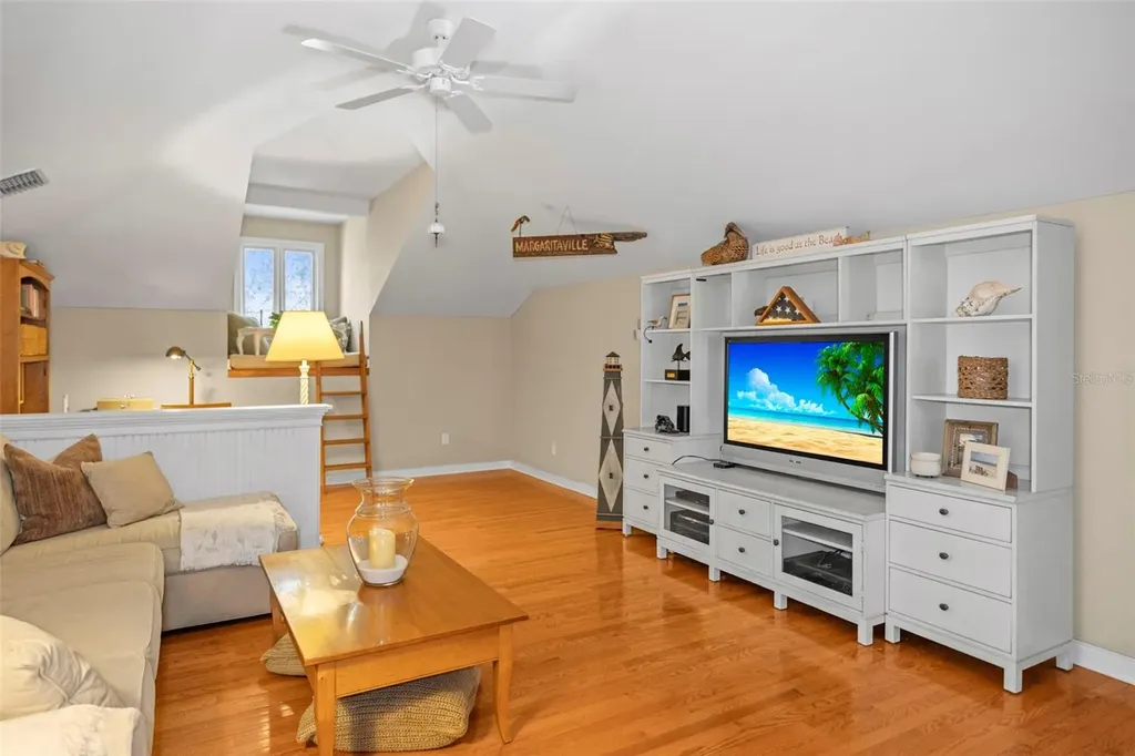 637 Scotland Street Dunedin FL 34698